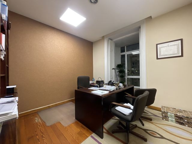 Casi 200 m² con techos altos en Urzáiz